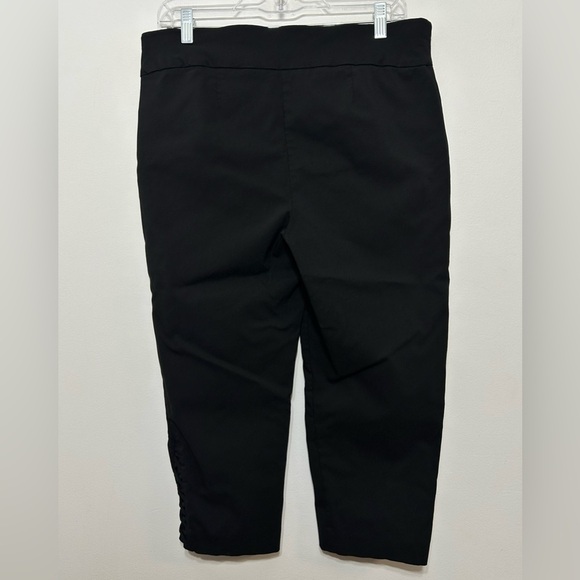 Chicos Perfect Stretch Pull On Lattice Capri Pants - Picture 3 of 7